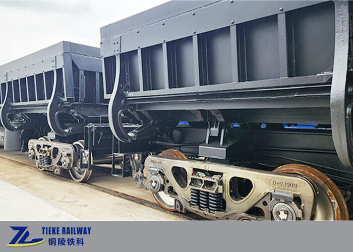 KF85 Side Tipping Wagon Railway Ore Transport Wagon 85 Tons Load Capacity